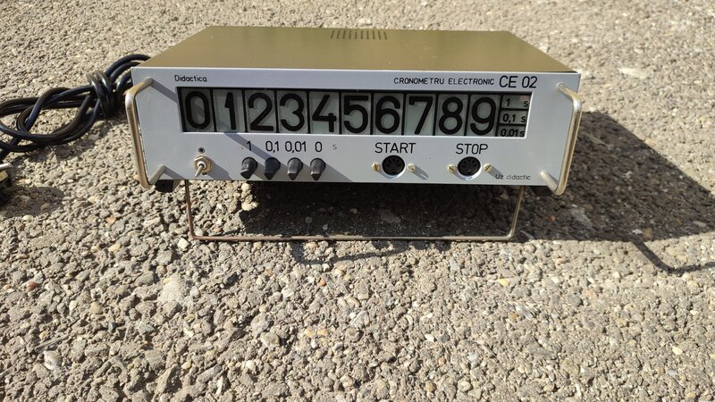 Cronometru electronic pentru uz didactic.