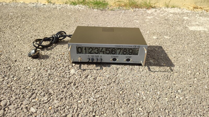 Cronometru electronic pentru uz didactic.